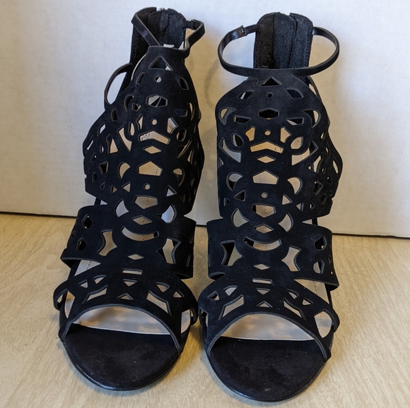 BCBGeneration Black Suede Stiletto Heels with Intricate Cut-Out Design 8.5 - Picture 4 of 11